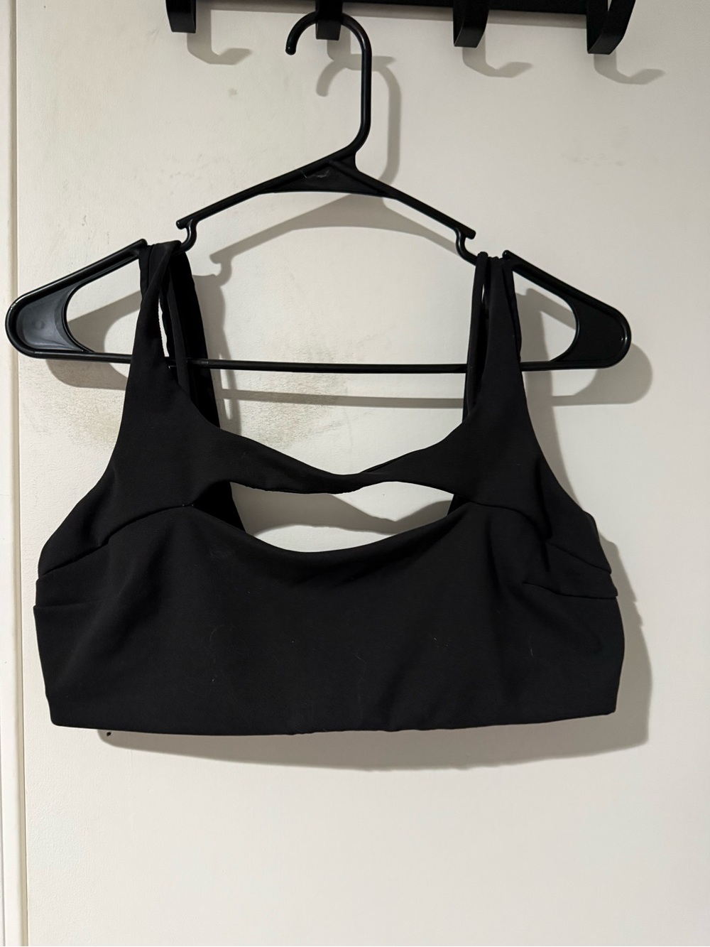Lululemon Everlux Front Cutout Train Bra Light Support B/C
